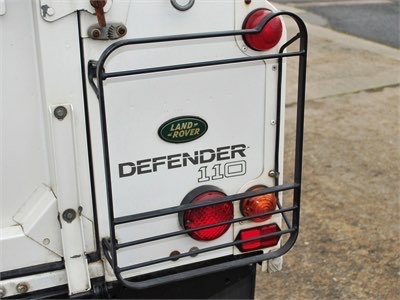 Rear lamp guard on a classic Defender